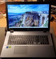 Gebrauchter Laptop mit Windows 11 - 17,3"-FHD 8 GB-RAM 1000 GB-HDD