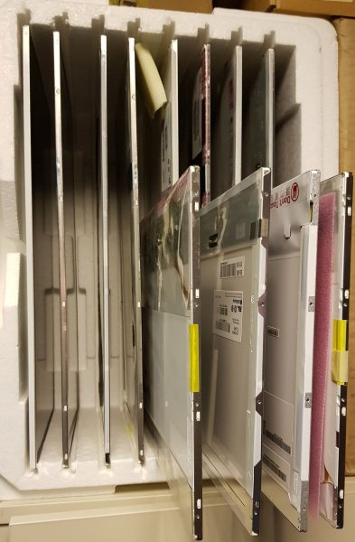 Gebrauchtes Notebook-Display 17,3"-LED - LG Philips LP173WD1