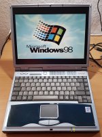 Gebrauchter Laptop-PC mit Windows 98SE - 256 MB-RAM - 20 GB-HDD - DVD-ROM und 3,5"-Floppy