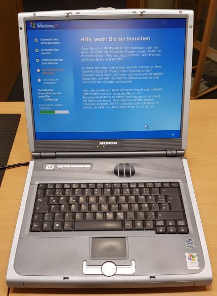 Gebrauchter Laptop mit Windows XP - 3D-Grafikkarte und 15,0" XGA Display
