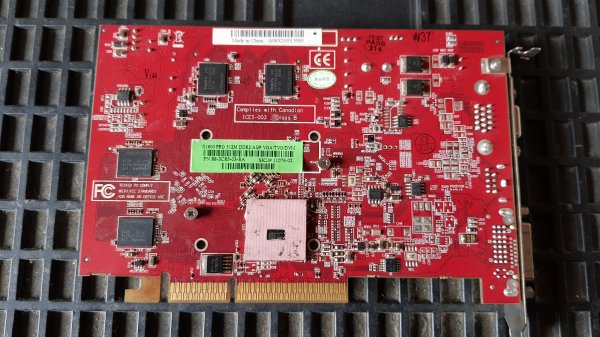 Gebrauchte AGP-Grafikkarte 3D für Spiele - ATI Radeon X850XT AGP8X mit 256 MB-RAM
